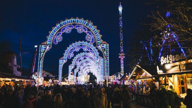  Christmas London Date Ideas